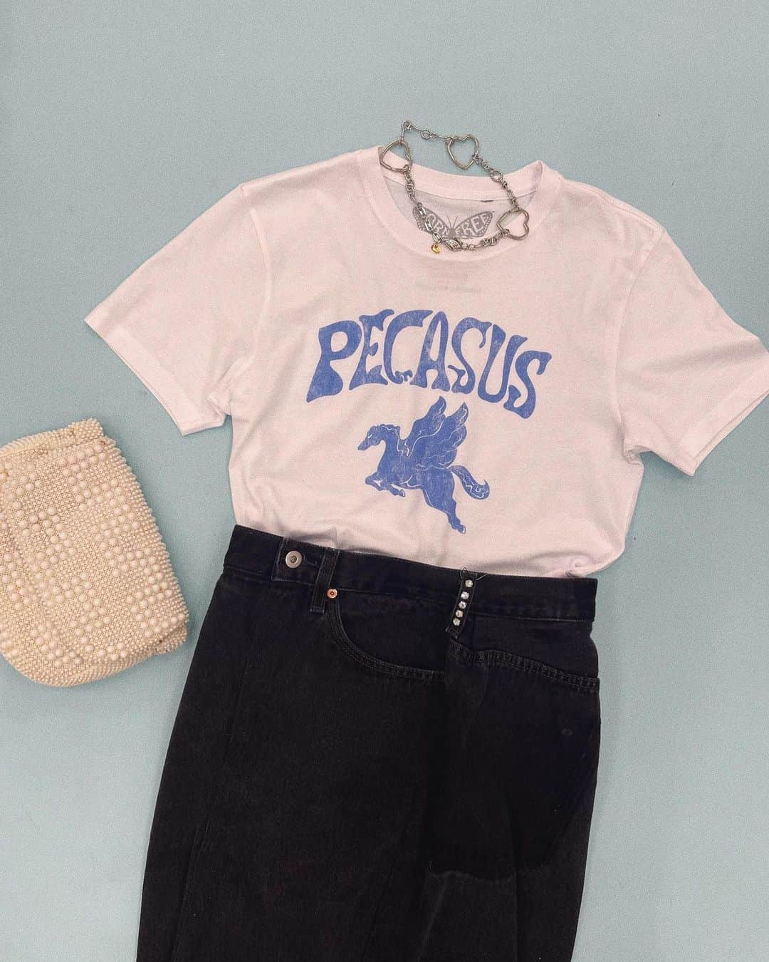 エディットフォールルさんのインスタグラム写真 - (エディットフォールルInstagram)「.  WORN FREE tee 5.26 new arrival ♡  all ¥8,100 +tax  .」5月22日 19時13分 - editforlulu_official