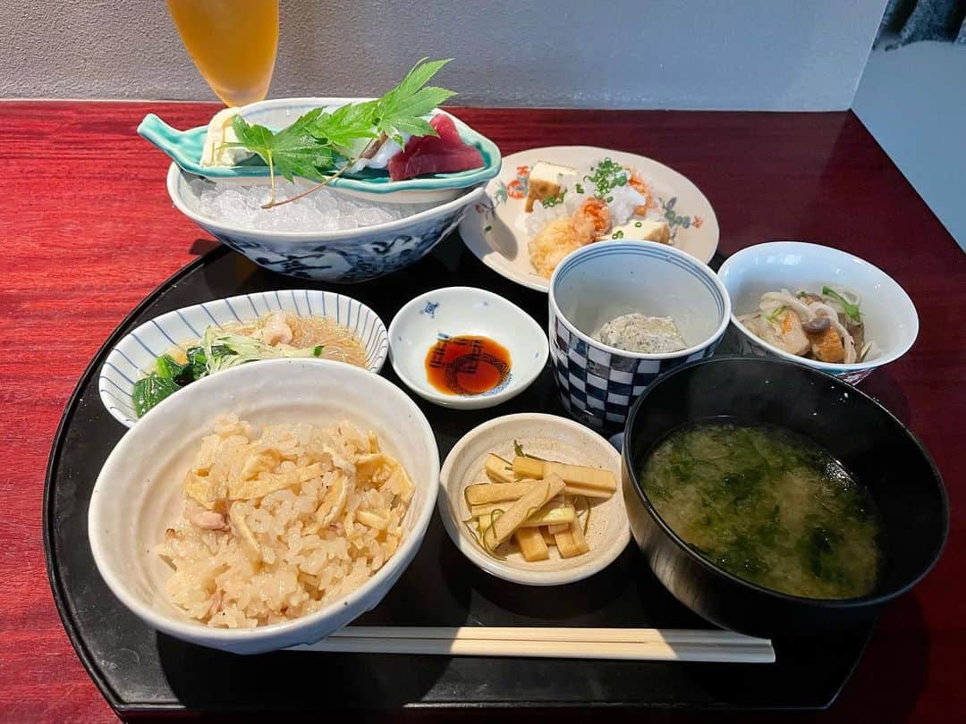 M'sブライダルのインスタグラム：「おすすめランチ❤️ 港区赤坂  人生100年時代を豊かに生き抜くための結婚相談所  〜登録会員数10万名超×昔ながらの個別紹介×最先端AIシステムで、婚活が苦手な人でも結婚出来る人に〜   ・創業23年 (帝国ホテルタワー) ・登録男性高収入(年収1,000万以上)多数  ・平均成婚期間1年以内  ・丁寧・安心・高結婚率のM’sブライダル  ・東京駅八重洲南口徒歩3分  ◉全国支店オーナー様同時募集中！  #ランチ #lunch #food #料理 #お昼ごはん #tokyo #happy #おひるごはん #japan #ごはん #手料理 #お洒落 #love #和食 #結婚相談所 #東京 #再婚 #恋活 #結婚相談 #バツイチ #婚活 #彼女募集中 #彼氏募集中 #結婚したい #アラフォー #アラサー #family #出会い #marriage #家族」