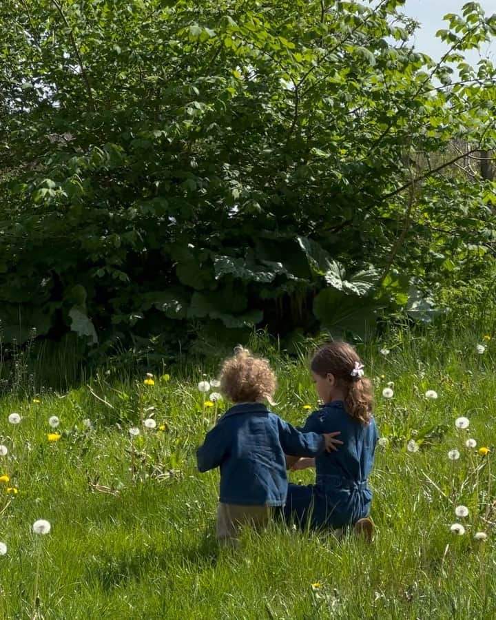 Mathilde Goehlerのインスタグラム：「Spend the weekend here with my family ♥️❤️ Saying the most beautiful goodbye to my father, surrounded by the nature 🌱」