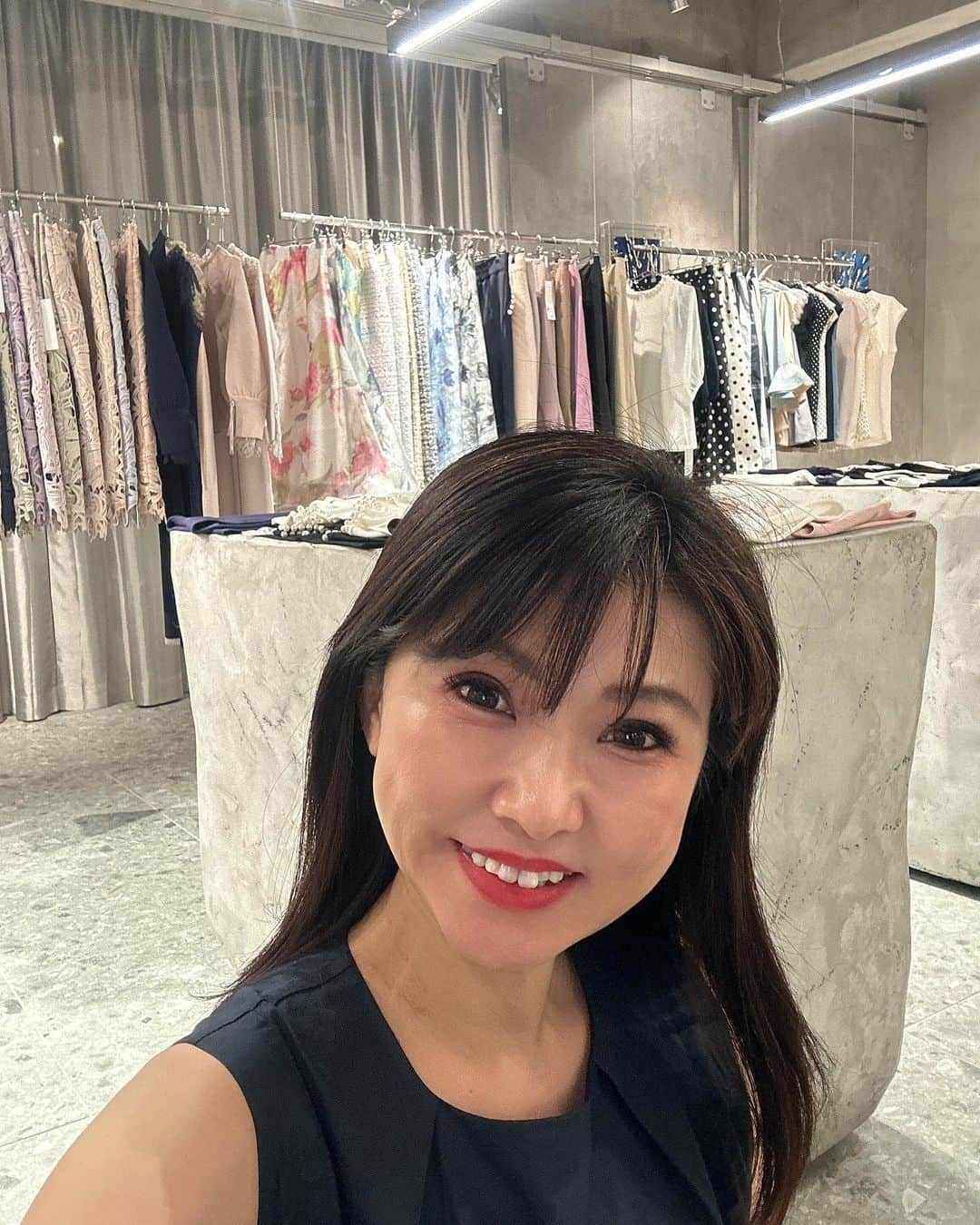 Maya Shiraiさんのインスタグラム写真 - (Maya ShiraiInstagram)「5/20.21 IN表参道POP UP shopに沢山のお客様が足を運んで下さり、 ほんとに嬉しく感動致しました🥹💓  【feerichelu  が大好き♡】 とおっしゃってくださる皆様の お声😭💕 心から湧き上がるような喜びに満ち溢れました🥹💓  お客様から 試着出来る機会を作ってくれて本当にありがとうございます❣️  とおっしゃって頂き🥹 こちらの方がなかなか POP UP shopが出来なかった中、お喜び頂けて涙が出そうでした😭💕  頑張ってやってきて良かったなと♡  もっともっと皆様に美しく輝いて頂くお手伝いをさせて頂こうとと改めて思いました✨✨  素敵でお優しく温かい方たちばかりで💓 @feerichelu を素敵にコーディネートして下さり本当にありがとうございます😭✨✨  LIVE配信やDMで温かいメッセージを下さる方々、いつもメッセージでしか分かりかねるので お顔とお名前が一致してとっても嬉しかったです♡  これからもより喜んで頂ける様な アイテム作りに専念させて頂きます🥰💕  皆様にお会い出来きたことが幸せすぎて今も余韻に浸っております🥰  沢山のDMを頂き、まだお返事が出来ていない 方がいらっしゃいますが、皆様にお返事させて頂きたいので♡今しばらくお待ちくださいませ❤️  ご来店下さいましてありがとうございました✨✨」5月22日 20時08分 - maya.shirai