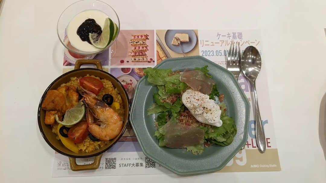 美濃輪育久（ミノワマン）さんのインスタグラム写真 - (美濃輪育久（ミノワマン）Instagram)「今回の料理トレーニングはタンドリーチキンパエリア＆レアチーズ  タンドリーチキンパエリアなんて、俺もできるようになれるんだぁ。  料理テクニックは全てに意味がある事が学びになります。  https://www.abc-cooking.co.jp/ #ミノワマンZ#タンドリーチキンパエリア＆レアチーズ#abcクッキング #料理」5月22日 20時15分 - minowamanz