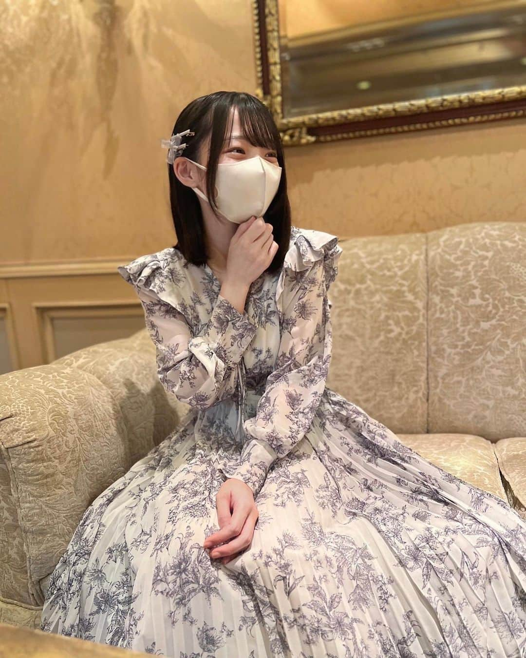 花咲ひよりさんのインスタグラム写真 - (花咲ひよりInstagram)「•  　　  大好きな辻利とのコラボアフタヌーンティーに行ってきたよ🫖♡  　　 2ヶ月以上前から予約して楽しみにしてたから行けて嬉しかった！　　 　　 お抹茶でした🌱　　 　　 　　 　　 　　 　　 　　 　　 　　  #アイドル #アイドル衣装 #アイドル前髪 #アイドルヘア #アイドルメイク #黒髪 #黒髪ボブ #黒髪ミディアム #黒髪女子 #ぼぶ#ボブ #ボブアレンジ #巻き髪 #ゆるふわ #ウェーブ巻き #ワンピース #夏コーデ #ストレートヘア #内巻き #アフタヌーンティー #抹茶スイーツ #抹茶カフェ #ホテル #ティータイム #スイーツ」5月22日 20時30分 - hiyori_hanasaki_