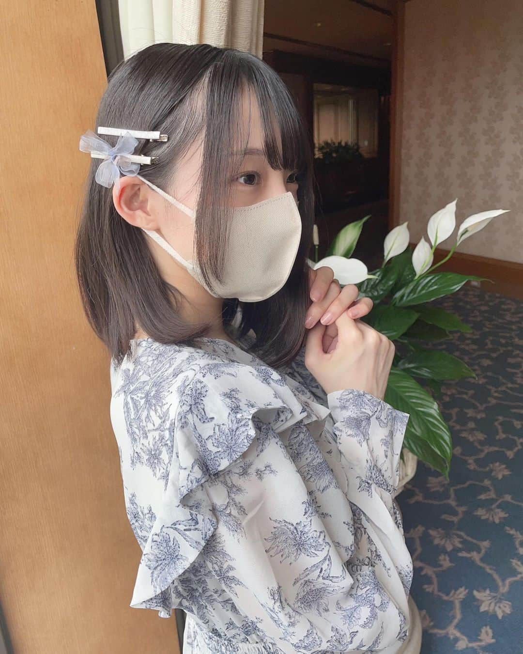 花咲ひよりさんのインスタグラム写真 - (花咲ひよりInstagram)「•  　　  大好きな辻利とのコラボアフタヌーンティーに行ってきたよ🫖♡  　　 2ヶ月以上前から予約して楽しみにしてたから行けて嬉しかった！　　 　　 お抹茶でした🌱　　 　　 　　 　　 　　 　　 　　 　　 　　  #アイドル #アイドル衣装 #アイドル前髪 #アイドルヘア #アイドルメイク #黒髪 #黒髪ボブ #黒髪ミディアム #黒髪女子 #ぼぶ#ボブ #ボブアレンジ #巻き髪 #ゆるふわ #ウェーブ巻き #ワンピース #夏コーデ #ストレートヘア #内巻き #アフタヌーンティー #抹茶スイーツ #抹茶カフェ #ホテル #ティータイム #スイーツ」5月22日 20時30分 - hiyori_hanasaki_