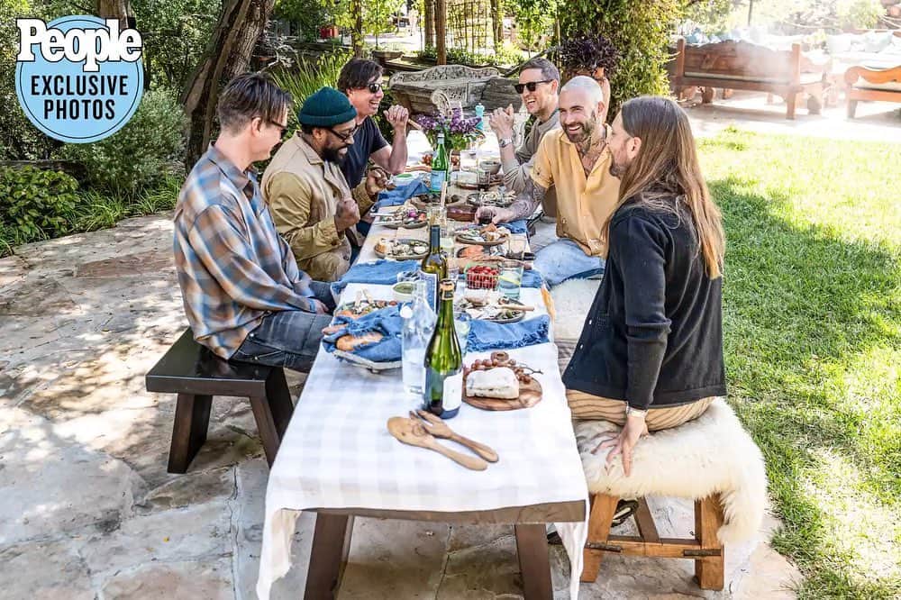 Maroon 5のインスタグラム：「The music video for our new single “Middle Ground” is out tomorrow! Link in stories for an exclusive behind the scenes look.」