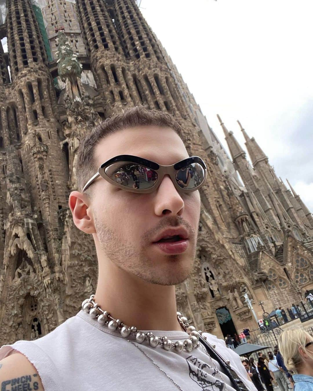 ヴァイオレット・チャチキさんのインスタグラム写真 - (ヴァイオレット・チャチキInstagram)「te amo Barcelona. Had so much fun exploring the city and performing @razzmatazzclubs thank you for having me @thequeerindigo and @thehoxtonhotel 💋」5月23日 6時23分 - violetchachki