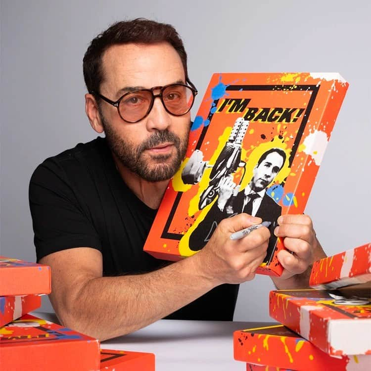 ジェレミー・ピヴェンのインスタグラム：「Limited  edition merch dropping for the first time ! Tees , hats and hoodies. Also a little something for your wall. Jeremypiven.store」