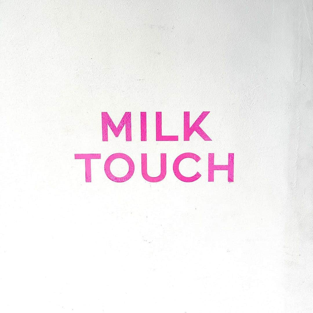 tomoさんのインスタグラム写真 - (tomoInstagram)「⁡ MILK TOUCHさんの レセプション呼んでくださって お邪魔してきました🤍 ⁡ ⁡ 素敵空間だった、、、🫶🏻 ⁡ ⁡ @milktouch_japan  ⁡ ⁡ #milktouch #ミルクタッチ」5月22日 22時26分 - _tomo620_