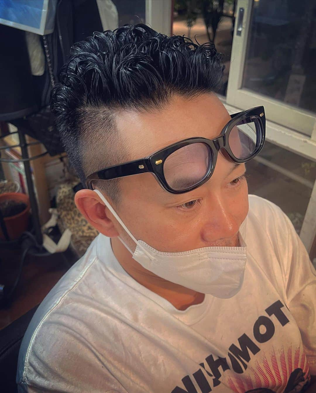 杉本知香さんのインスタグラム写真 - (杉本知香Instagram)「大輔さん、強めパーマいい感じ😆✂️✨  #中目黒美容室#強めパーマ #宮川大輔#イッテQ#青空レストラン #あんぎゃー」5月22日 22時30分 - sugimotoc