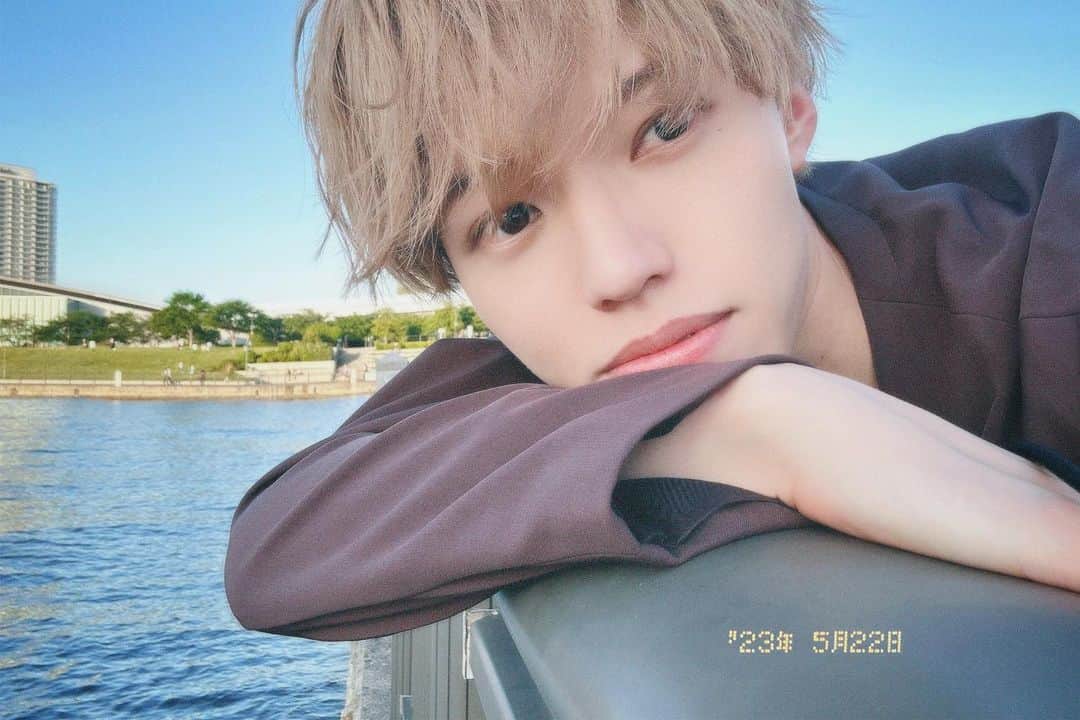 佐瀨清隆のインスタグラム：「' . . . この後、どうしたい？ . . . . . #film#photooftheday#mensfashion  #instalike#followme#followforfollowback #맞팔#데일리#소통#좋아요#선팔#셀카#셀스타그램#フォロワー募集中 #フォロー希望 #먹스타그램#팔로우 #좋아요반사#얼스타그램#오오티디#부산#카페#먹방  #followforfollowback #フォローバック#ハイトーンカラー#おしゃれさんと繋がりたい#メンズ春コーデ#セットアップ#海沿い#メンズアイドル」