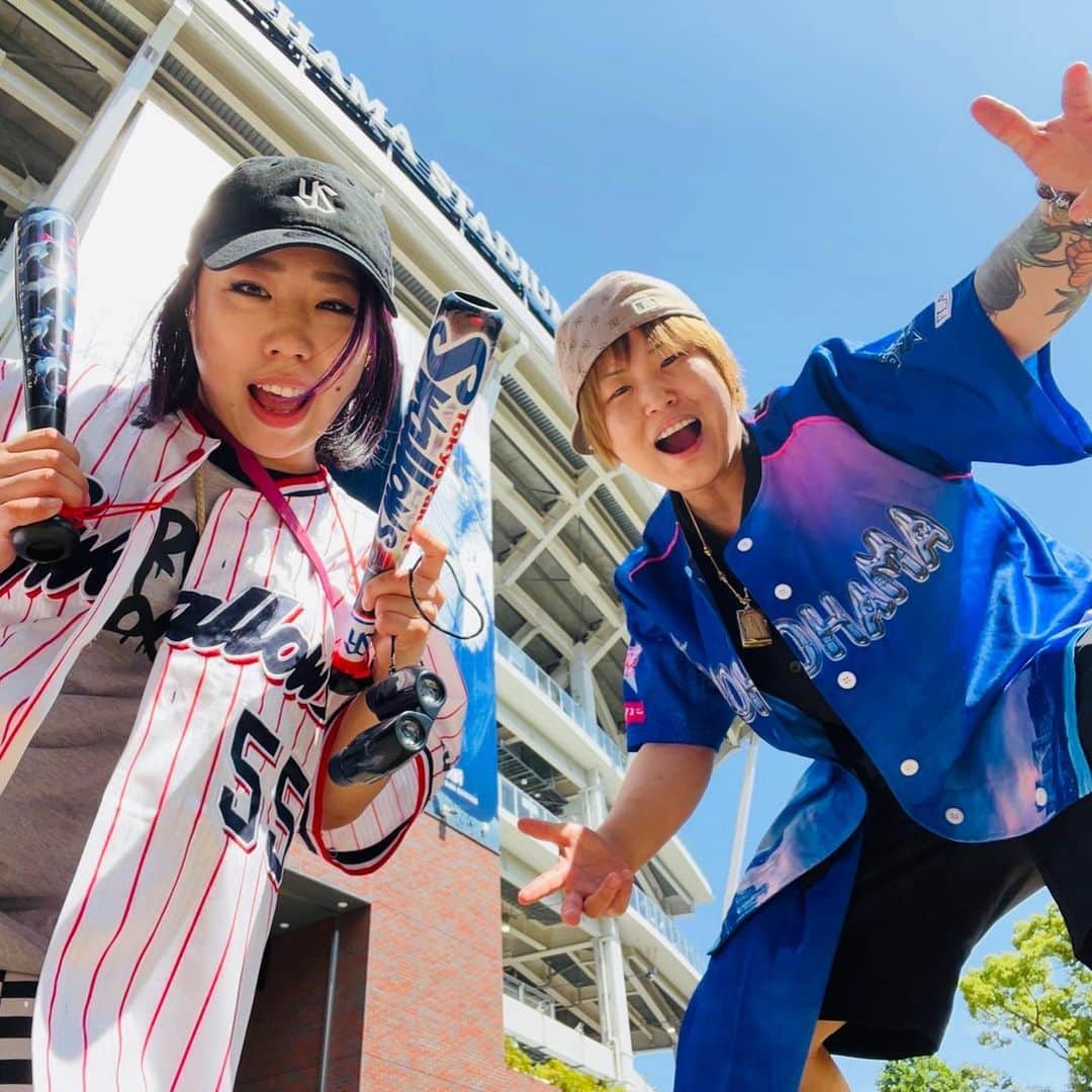 DASH・チサコさんのインスタグラム写真 - (DASH・チサコInstagram)「ちょー楽しかった！⚾️🐦♡   #横浜スタジアム  #すわほー  #スワローズ  #swallows  #さあ行こう  #村神様  #村上宗隆  #大好き  #先輩 #仙女  #sendaigirlspro #女子プロレス #プロレス #SENJO #dashchisako @natsuki_taiyo」5月22日 23時01分 - dashchisako