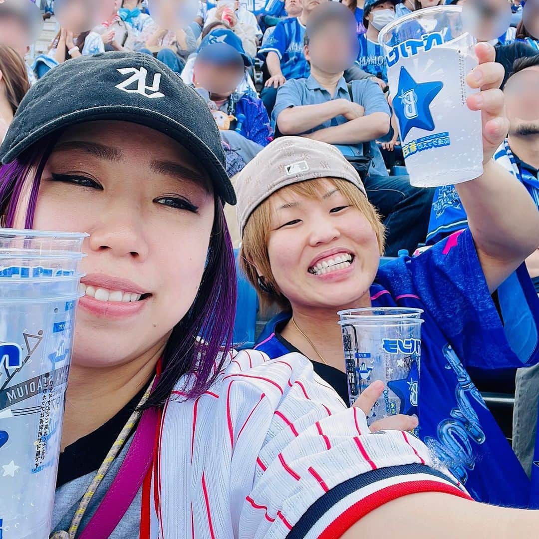 DASH・チサコさんのインスタグラム写真 - (DASH・チサコInstagram)「ちょー楽しかった！⚾️🐦♡   #横浜スタジアム  #すわほー  #スワローズ  #swallows  #さあ行こう  #村神様  #村上宗隆  #大好き  #先輩 #仙女  #sendaigirlspro #女子プロレス #プロレス #SENJO #dashchisako @natsuki_taiyo」5月22日 23時01分 - dashchisako