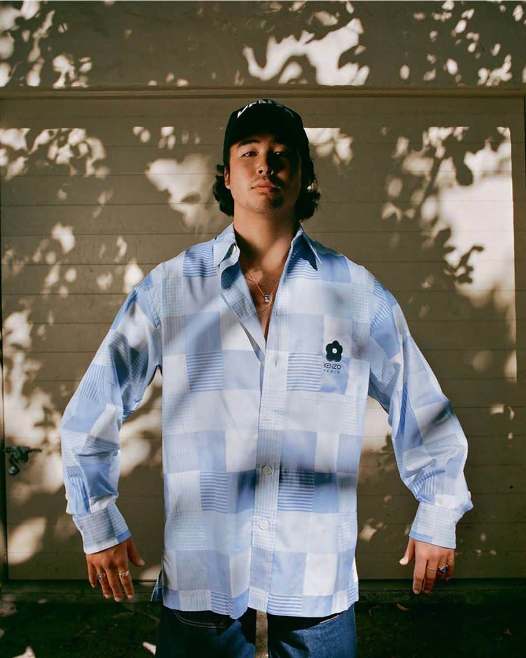 ケンゾーのインスタグラム：「@Nicotheduffer wears pieces from the SS23 collection by @Nigo for @behindtheblinds #KENZONIGO」