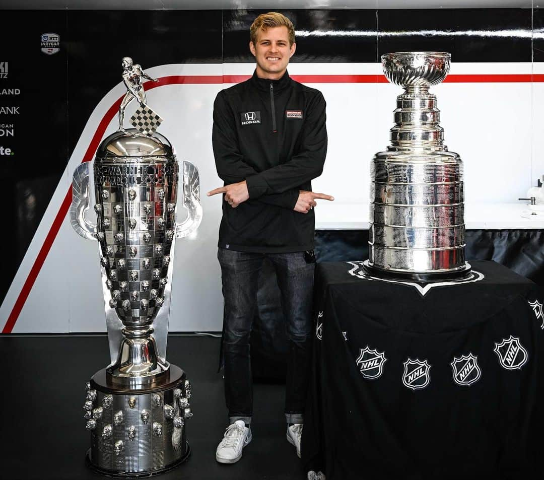 マーカス・エリクソンさんのインスタグラム写真 - (マーカス・エリクソンInstagram)「Pretty cool moment yesterday for a massive hockey fan like me! Thanks @borgwarnerofficial and @stanleycup @nhl for making it happen 🏆🏆 #ME8 #INDY500 #NHL #stanleycup」5月22日 23時54分 - ericsson_marcus