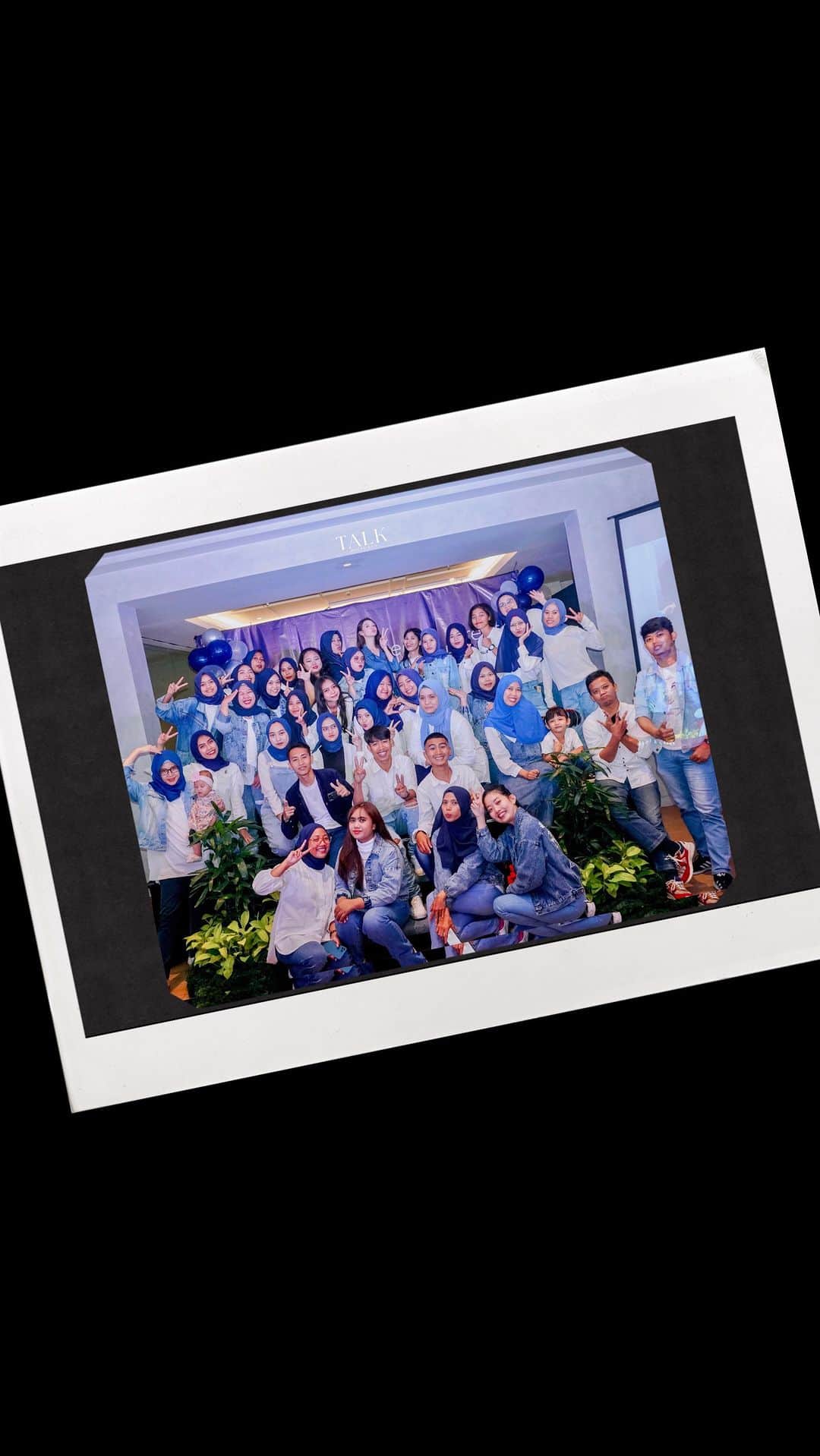 ユキ・カトウのインスタグラム：「Had the most loveliest and intimate time to celebrate my birthday and @ofcyukavers anniversary with some of yous!   Thank you so much for made the time my lovely Yukavers🤍  Venue by @discoveryancol Catering by @discoveryancol Digital Invitation & Live Streaming by @viding.co Photobooth by @art_photobooth Photos & Videos @talk.pictures MC by @ilhammakalalag Birthday cake @rrcakes Souvenir @createink.id EO by @Sheylla_95 @ofcyukavers  @ykmanagement_   #diaryukikato」