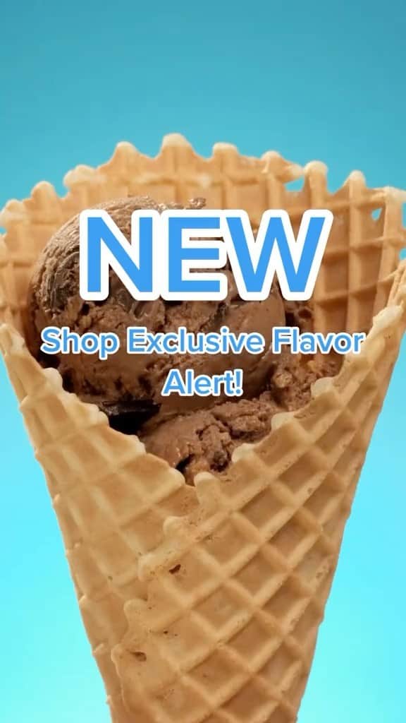 Ben & Jerry'sのインスタグラム：「You’re gonna want to try this one: Chocolate peanut butter ice cream with peanut butter swirls & fudge flakes」