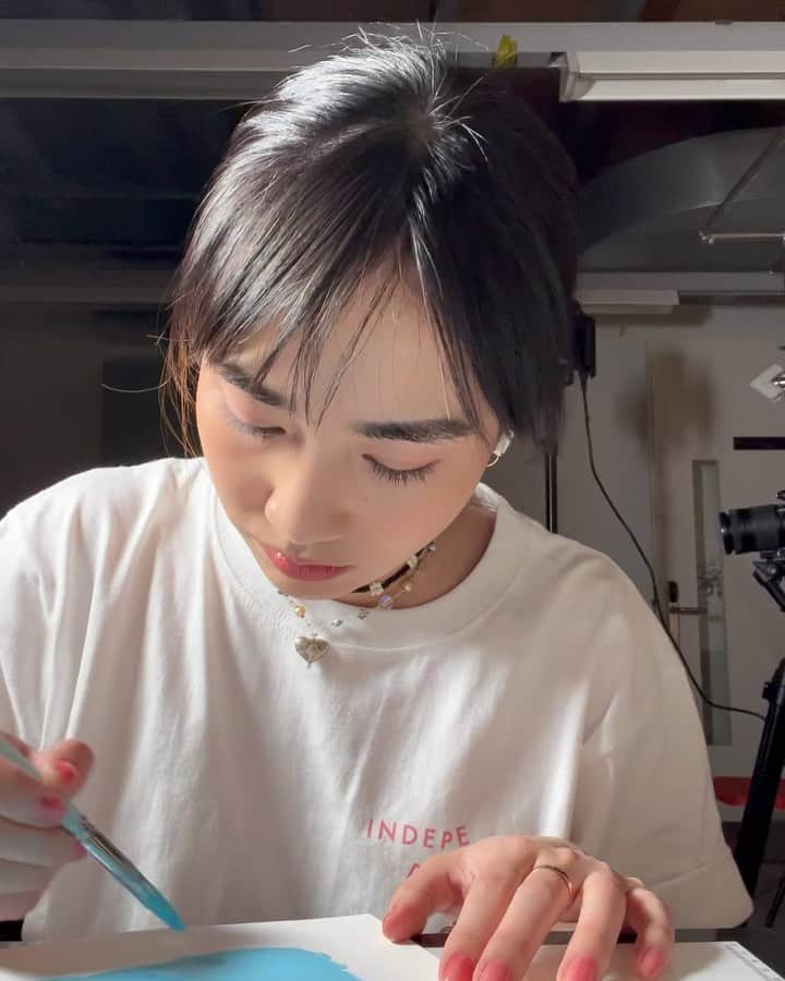 渡邉香織のインスタグラム：「The studio with no window… 時間が溶けるワ。」