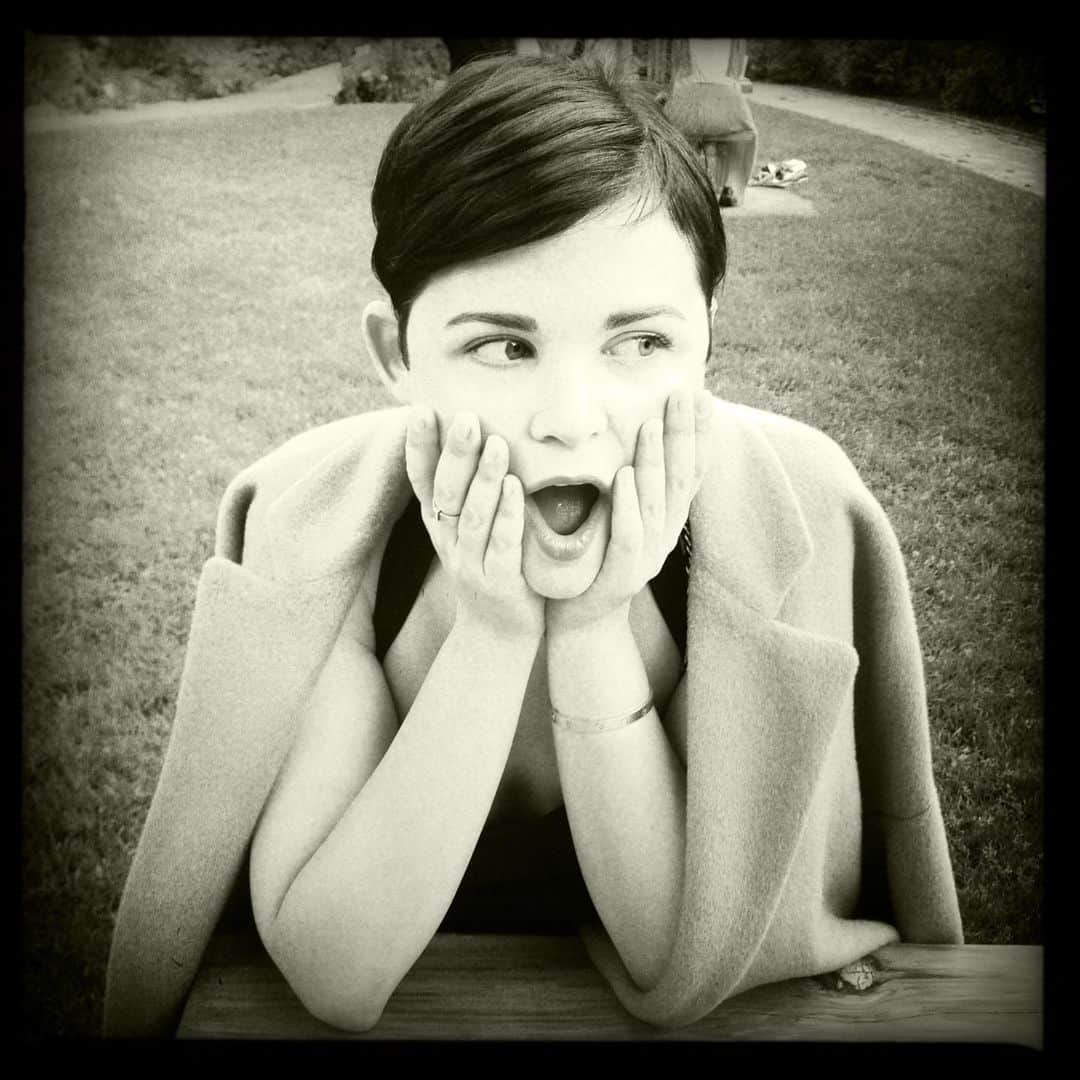 ジョシュア・ダラスのインスタグラム：「What a #GOAT. Happy Birthday to everyone’s favorite. Including mine. Happy Birthday @ginnifergoodwin!!」