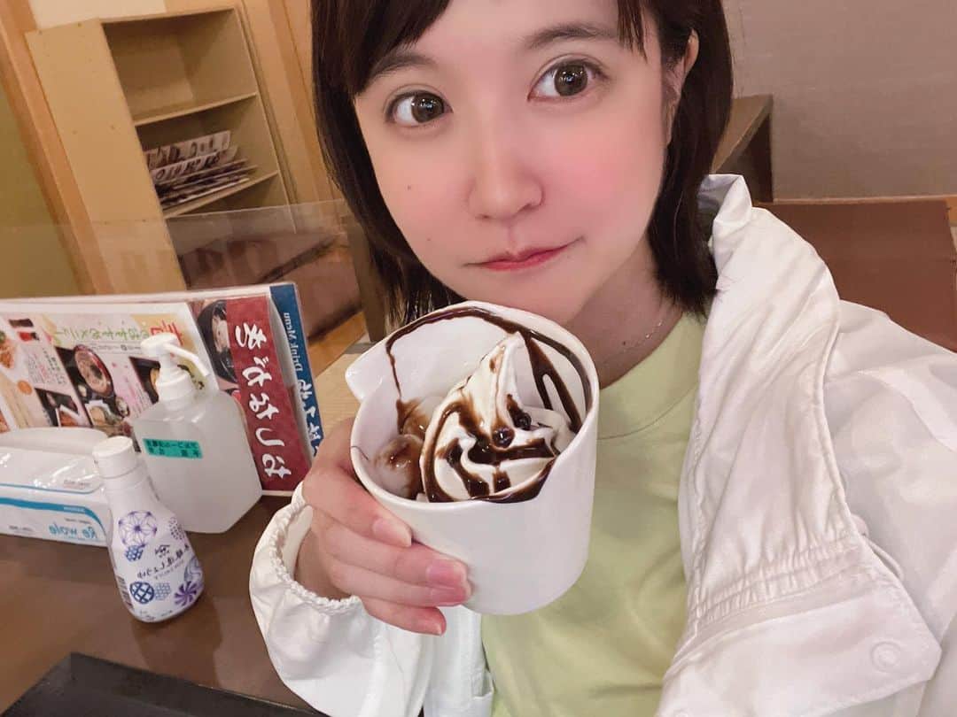 原奈津子さんのインスタグラム写真 - (原奈津子Instagram)「#高尾山  #出口陽　#原奈津子 #食べ過ぎた　#登山女子」5月23日 0時44分 - haranatsuko0706