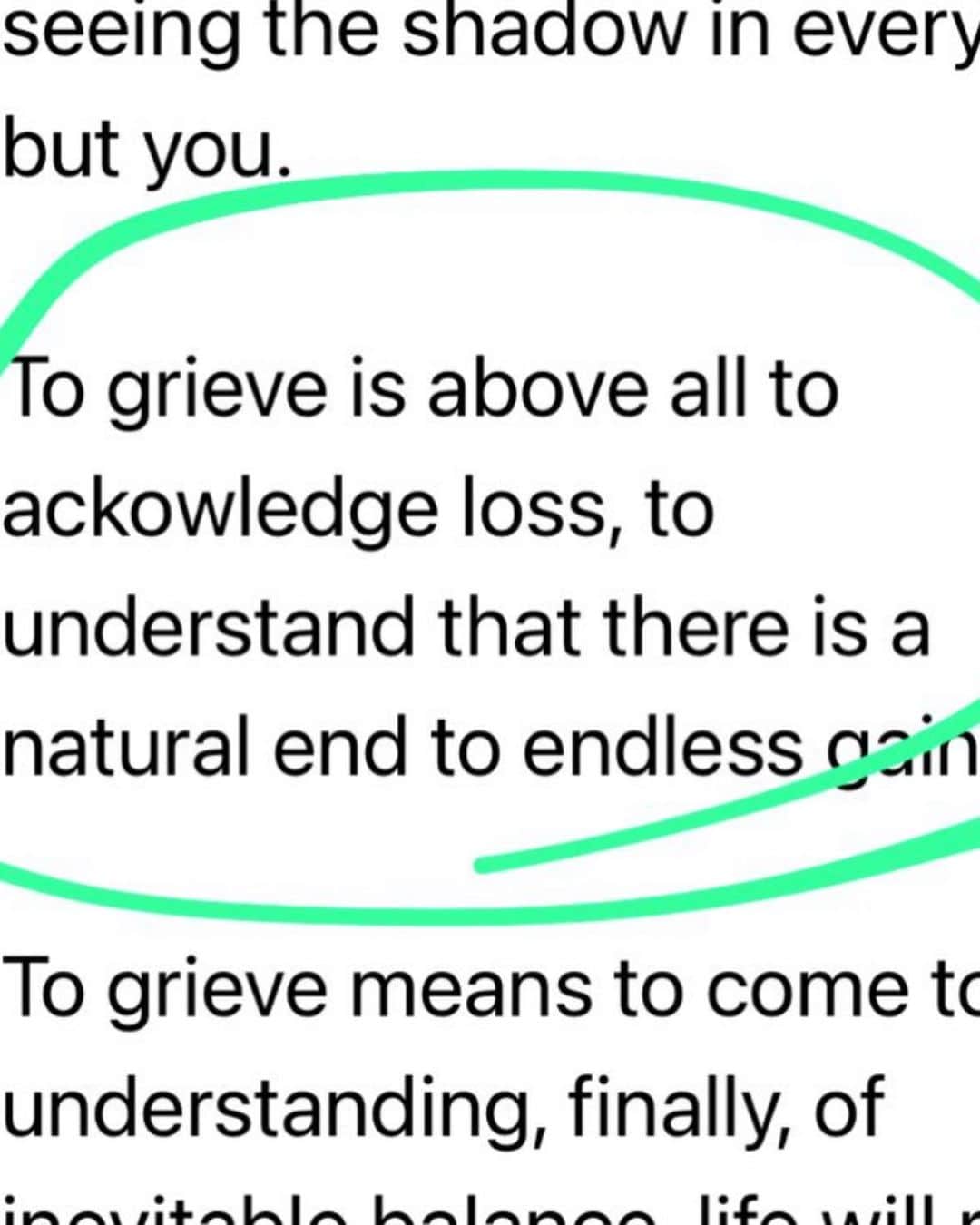 ナオミ・シマダさんのインスタグラム写真 - (ナオミ・シマダInstagram)「To grieve is above all to acknowledge loss, to understand that there is a natural end to endless gain” - alice walker   These days I am crying every day, overwhelmed with grief, sadness and despair. I am looking at the world with my eyes wide open and letting myself open up to feel the reality that we cannot undo the harm that has been done and continue to do with no signs of stopping. We are in the dawn of a new era and I am quietly training, studying, contemplating, trying to understand how I can use this supposed influence I have for good. I can hear my soul telling me to prepare so I can be of service in meaningful ways of genuine contribution for this looming difficult future. All suffering is a relational problem, how we relate to each other and the earth is what got us here in the first place. my teacher Margaret Wheatley always asks us to sit with this quote “ethics is how we behave when we decide we belong together”. Humans are the only living beings on earth who don’t want to remember we are undeniably interconnected. Not even COVID could make us learn what all other beings accept as natural. What will it take to remember we belong together? I’m not sure what my path will end up looking like but I know I want to choose presence and loving action instead of distraction and withdrawal. It can often feel lonely when not everyone  around me is traversing this same path. But for now, before I can shift it into something new, I am grieving our many losses and just letting those tears flow. I don’t want to pretend that things are ‘normal’ when they are anything but. I want to be able to sit with reality and embrace what this means for us wholeheartedly with others who are willing to do the same. I am asking myself: what is my practice of future being? how do I become capable of this future? and what happens when we stay with the trouble?  So every sweet moment, flower (or surprise pink ribbon addition from the local flower vendor!) and surprise that the universe gifts me means more than ever, they are keeping me going, reminding me that I am here and I am alive ~ 💓」5月23日 0時45分 - naomishimada