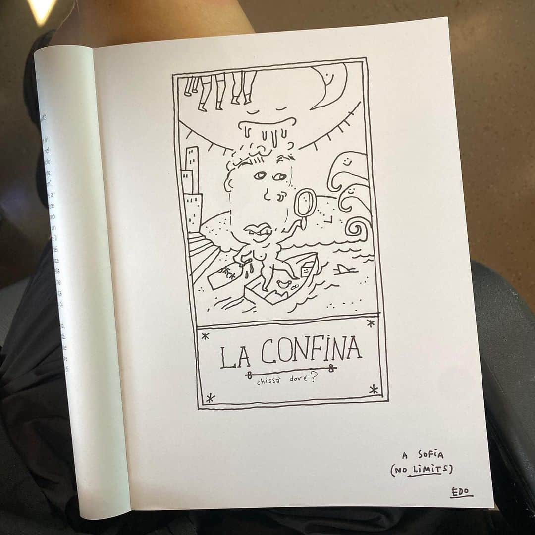Sofia Viscardiのインスタグラム：「scegli il tuo fighter @salonelibro edition」