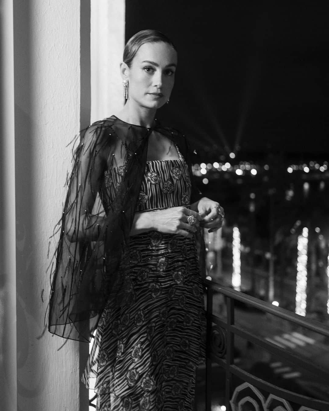 ブリー・ラーソンのインスタグラム：「a perfect dress for the Women in Motion Dinner 🖤   📸 @virgile.guinard & @ninapark」