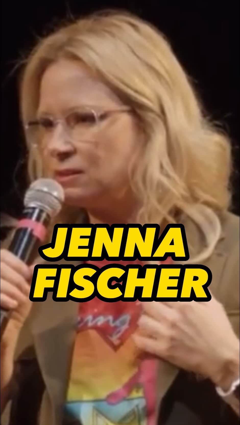 メアリー・リン・ライスカブのインスタグラム：「Who do people say you look like? 🤪😋I’ll go first #jennafischer #theoffice #comic #female #jokes #gentle #mildmannered #sweet #bewildered #bitchboss #standupcomedy #actor」