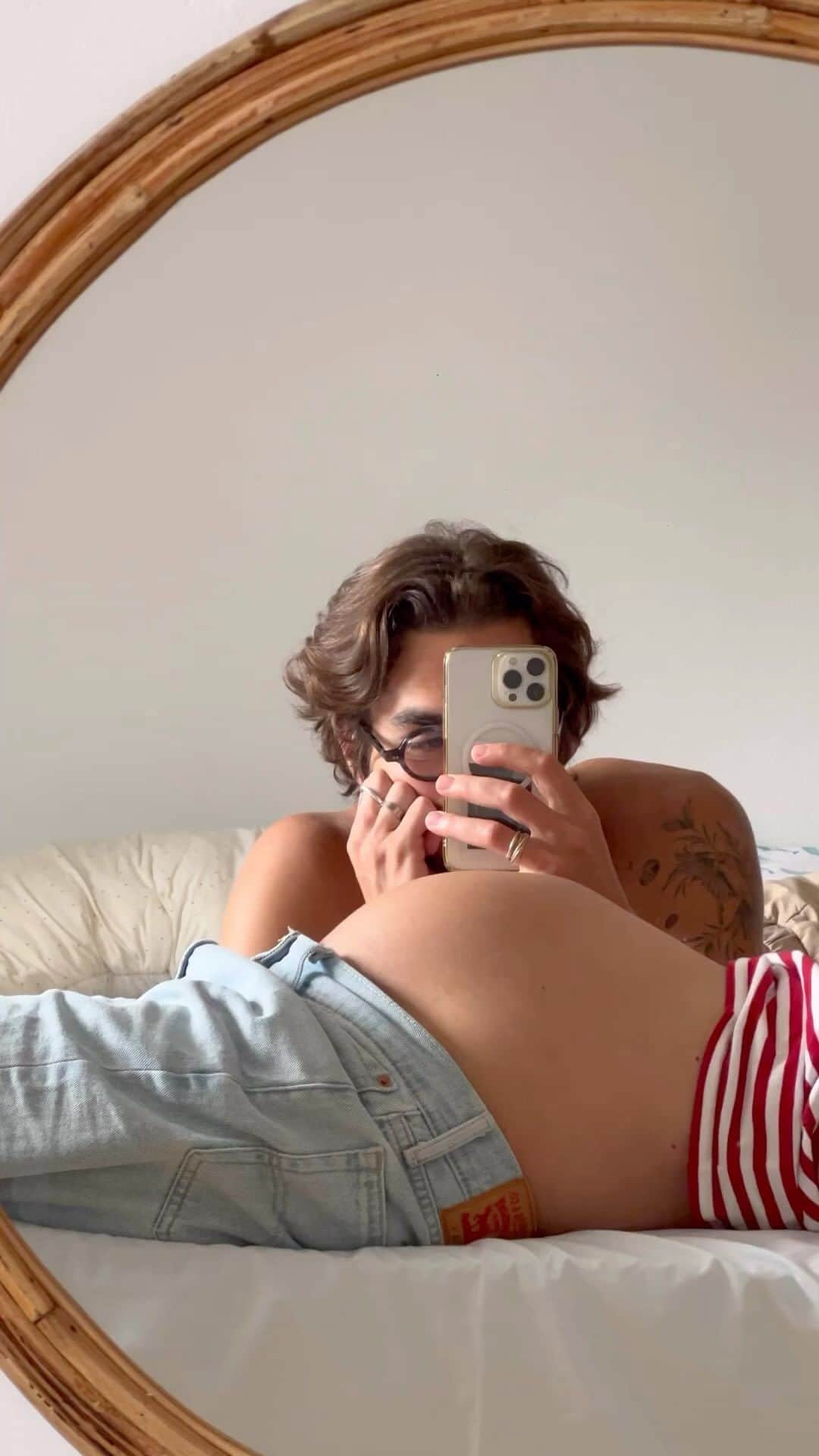 NICOLAS SIMOESのインスタグラム：「8 months of pure joy, innocence and love. With the best surprise at the end 🤍🥺」