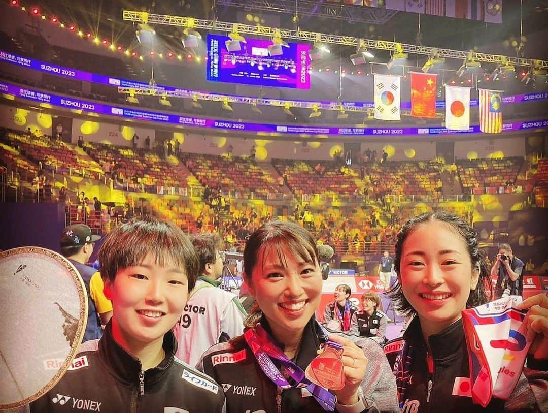 今別府香里さんのインスタグラム写真 - (今別府香里Instagram)「🏸スディルマンカップ2023🏸  BIRD JAPAN銅メダルでした🥉  沢山の応援ありがとうございました！！  他国の選手も含めて、現地にいるからこそ見えるものが沢山ありました！  国を背負って戦うということの意味、団体戦の戦い方、いろんな選手を見て学ぶことができました！  色んなことあるけど、チャレンジする事、その中で楽しむ事を忘れずに私も頑張ります💪  #スディルマンカップ2023 #BIRDJAPAN」5月23日 3時29分 - kaori_imabeppu