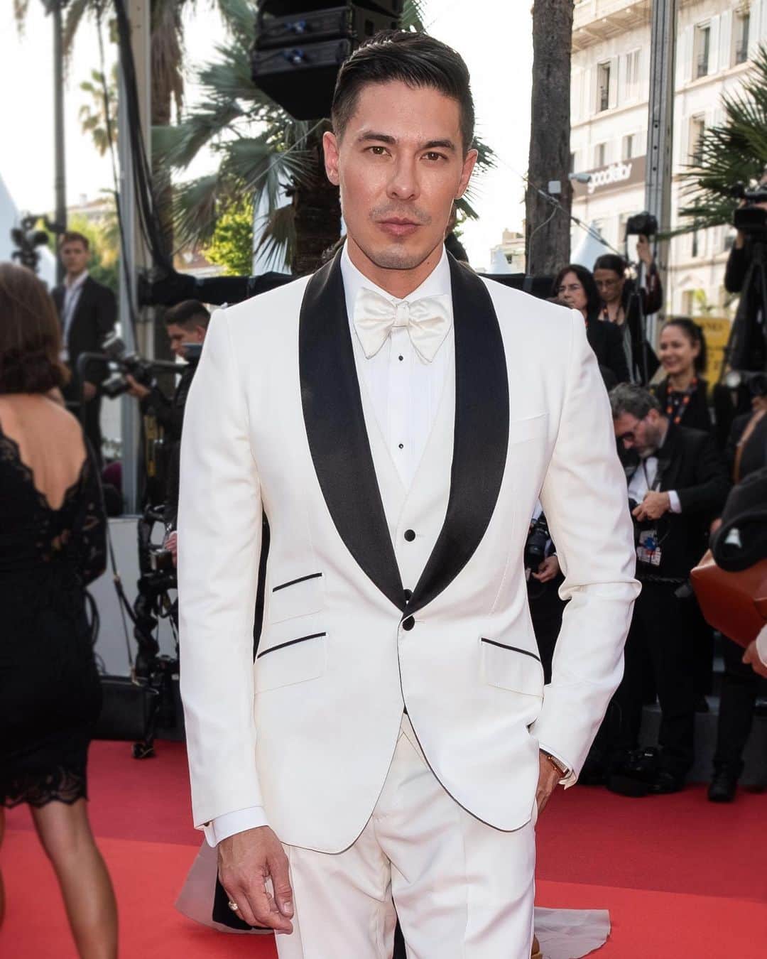 ルイス・タンのインスタグラム：「The iconic 76th Cannes Film Festival.  Thank you to my Remy Martin family. I am inspired.   @REMYMARTINUS @REMYMARTIN #TEAMUPFOREXCELLENCE  Suit by @dolcegabbana  #lewistan #cannesfilmfestival」