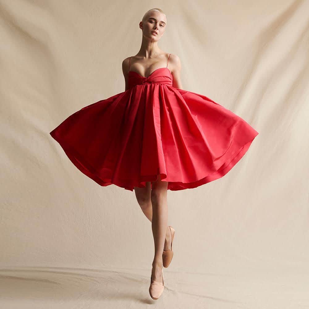 アダムのインスタグラム：「Impeccable shade of Tuscan red from our partners @taronisilk. Discover our draped Italian silk faille dress and more at ADAMLIPPES.COM」