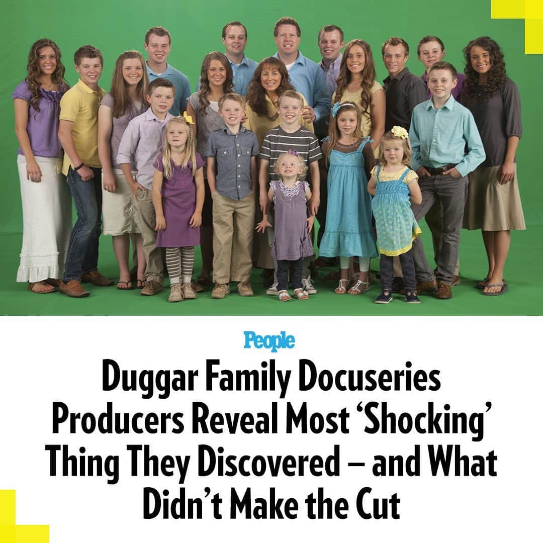 People Magazineさんのインスタグラム写真 - (People MagazineInstagram)「The executive producers of Prime Video's "Shiny Happy People: Duggar Family Secrets" have unearthed some surprising information when looking into the infamous family and their controversial church.  The Duggar family had long been connected to the Institute in Basic Life Principles (IBLP), a radical organization founded by Bill Gothard that takes center stage in the upcoming docuseries, premiering June 2. And executive producer Olivia Crist exclusively tells PEOPLE that through their research, they were able to discover "how far and wide the IBLP ideology went."   Tap the link in our bio for more on the docuseries, which also features stories from Jill (Duggar) Dillard and her husband Derick Dillard, as well as Amy (Duggar) King and her husband Dillon King. |📷: Tlc/Kobal/Shutterstock」5月23日 4時33分 - people
