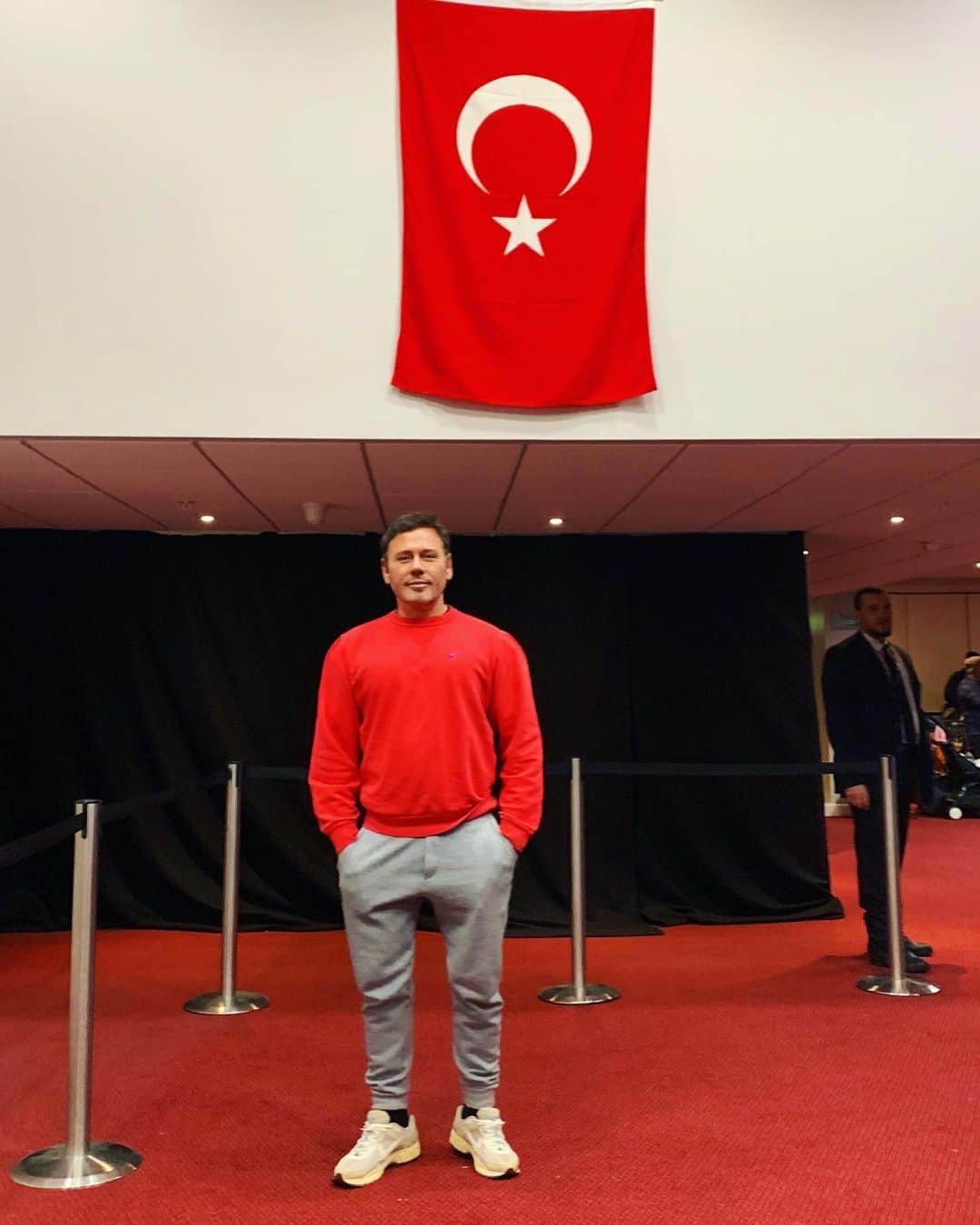 マート・アラスのインスタグラム：「OY VER ! / VOTE !   #Türkiye  #vatan」