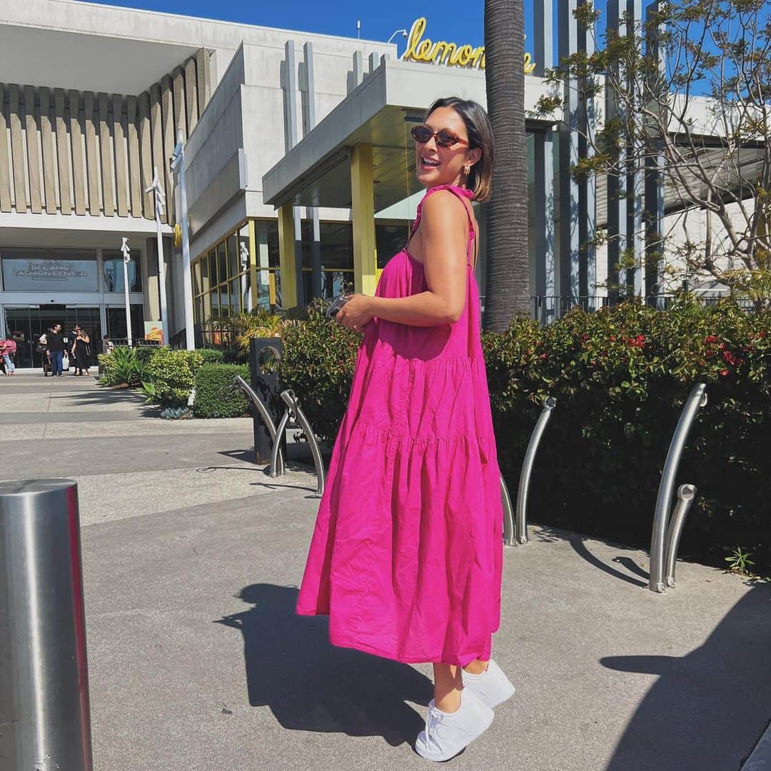 ジョーディン・テイラーのインスタグラム：「My apologies for the creases 👟」