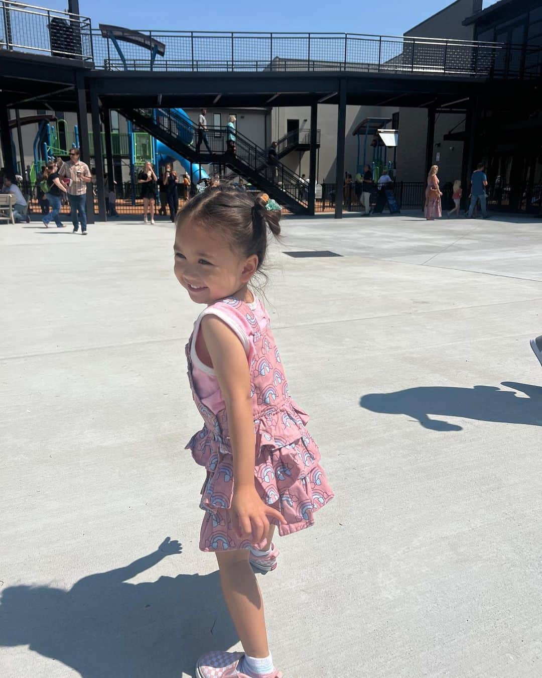Tianna Gregoryのインスタグラム：「My babies just being cute in the cutest clothes from @huxbaby」