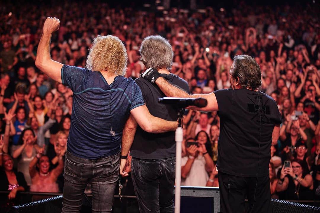 Bon Joviのインスタグラム：「Brothers In Arms」
