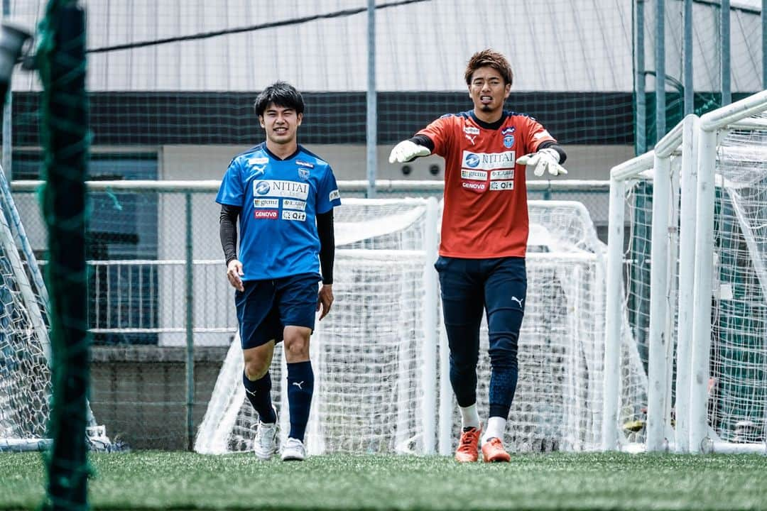 横浜FCさんのインスタグラム写真 - (横浜FCInstagram)「. TRAINING  #yokohamafc  #横浜FC #Jリーグ #JLEAGUE #HAMABLUE #岩武克弥 #高井和馬 #山下諒也 #和田拓也 #山根永遠 #坂本亘基 #林幸多郎 #永井堅梧 #ヴァンイヤーデンショーン #宇田光史朗 #清水悠斗 #高塩隼生  #近藤友喜 #新井瑞稀 #橋本健人 #長谷川竜也 #ユーリララ」5月23日 15時44分 - yokohamafc_official