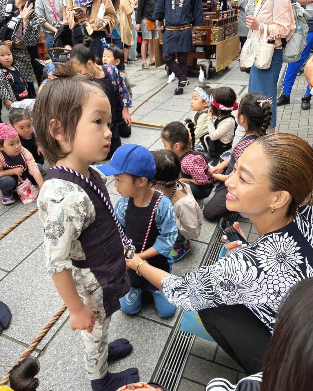 野田萌さんのインスタグラム写真 - (野田萌Instagram)「三社祭⛩🔥✨  #今年もよく頑張りました #もみくちゃにされながら #休憩多めで完走 #三社祭2023」5月23日 16時09分 - megumi__noda