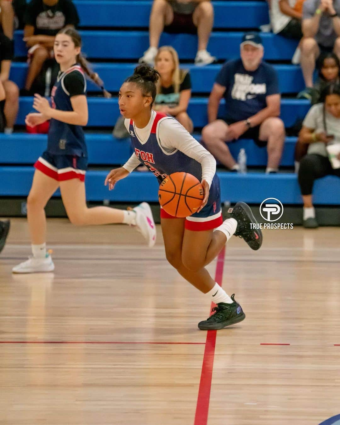 ネイト・ロビンソンさんのインスタグラム写真 - (ネイト・ロビンソンInstagram)「What a weekend in AZ my daughter @nayvi2_blue did her thang @nikegirlseybl , s/o @trueprospects for the flicks ,oh she only 13 playing up in 15U not bad」5月23日 8時40分 - naterobinson