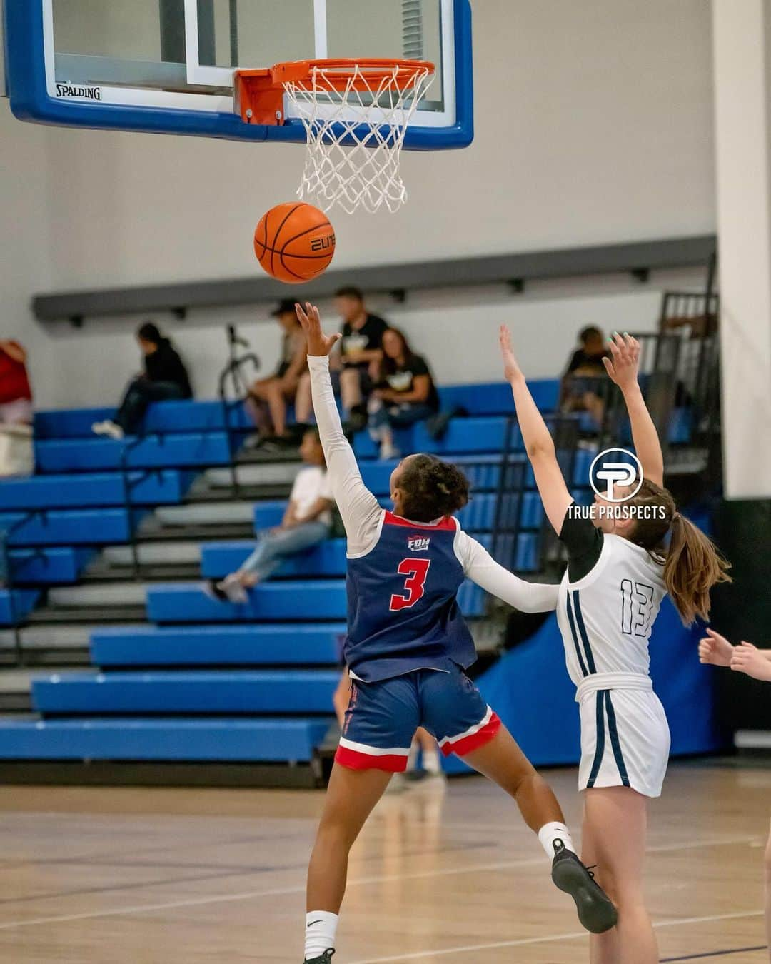 ネイト・ロビンソンさんのインスタグラム写真 - (ネイト・ロビンソンInstagram)「What a weekend in AZ my daughter @nayvi2_blue did her thang @nikegirlseybl , s/o @trueprospects for the flicks ,oh she only 13 playing up in 15U not bad」5月23日 8時40分 - naterobinson