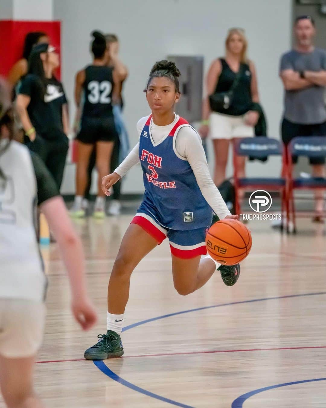 ネイト・ロビンソンさんのインスタグラム写真 - (ネイト・ロビンソンInstagram)「What a weekend in AZ my daughter @nayvi2_blue did her thang @nikegirlseybl , s/o @trueprospects for the flicks ,oh she only 13 playing up in 15U not bad」5月23日 8時40分 - naterobinson