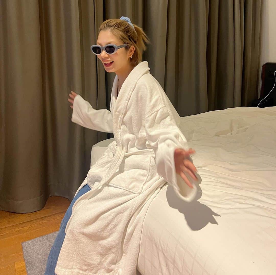 矢部ユウナのインスタグラム：「🌛✨🇰🇷💕🛸🧊」