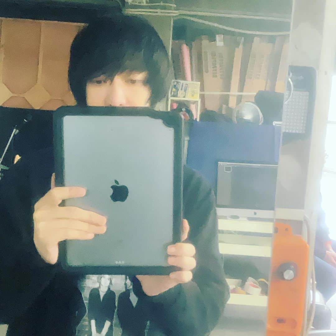 木下理樹のインスタグラム：「無事に着いた俺」