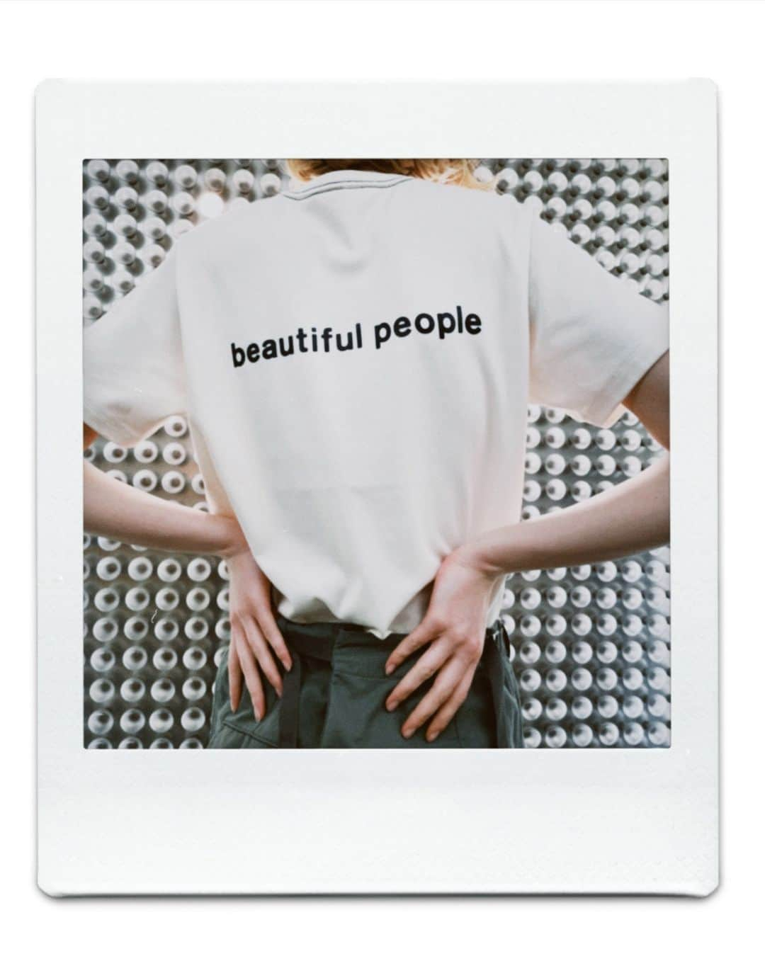 ビューティフルピープルさんのインスタグラム写真 - (ビューティフルピープルInstagram)「#Simplebutbeautiful⁠ #beautifulpeople⁠ ⁠ Superior Cotton T-shirts collection ⁠ ⁠ About SUVIN PIMA COTTON / ⁠ ビューティフルピープルの定番カットソー素材である『スビンピマ』。しっとりとした肌触りが特徴のスビン、ハリのある質感が特徴のピマコットン。相反する２つの特徴を掛け合わせることで、唯一無二なカットソー。贅沢に太番手の糸を使用することで、厚手ながら素材の特徴からくる繊細な見え方に。1枚で着用しても透けにくい程良い肉感が特徴です。⁠ ⁠ A glossy material blended with moist SUVIN Cotton and PIMA Cotton. Thick but delicate texture by weaving with thick yarn.⁠ Moderate fleshiness that is not see-through even in white color.⁠ ⁠ ※一部の商品は5/25以降の入荷になります。⁠ ＿＿＿⁠ ⁠ beautiful people Spring/Summer 2023 is now available in stores and on www.beautiful-people.jp⁠ ⁠ ■ 青山店⁠⁠ 東京都港区南青山3-16-6⁠⁠ ⁠⁠ ■ 新宿伊勢丹店（ @restyle_tokyo_isetanmitsukoshi ）⁠⁠ 東京都新宿区新宿3-14-1 伊勢丹新宿店本館2階⁠⁠ TOKYOクローゼット/リ・スタイルTOKYO⁠⁠ ⁠⁠ ■ 渋谷PARCO店（ @parco_shibuya_official ）⁠⁠ 東京都渋谷区宇田川町15-1 渋谷パルコ 2F⁠⁠ ⁠⁠ ■ ジェイアール名古屋タカシマヤ店（@style_and_edit_nagoya ）⁠⁠ 愛知県名古屋市中村区名駅1丁目1番4号 ジェイアール名古屋タカシマヤ4階　モード＆トレンド「スタイル＆エディット」⁠⁠ ⁠⁠ ■⁠阪急うめだ店⁠⁠ (@hankyumode )⁠ 大阪府大阪市北区角田町8番7号 阪急うめだ本店 3階　モード⁠⁠ ⁠ ⁠■⁠Official online store⁠ beautiful-people.jp⁠ ⁠ ■⁠Global online store⁠ beautiful-people-creations-tokyo.com⁠ ⁠ ⁠ #ビューティフルピープル⁠ #creationstokyo⁠ #originality ⁠ #Cotton #Jersey #Tshirts #sheer⁠ #summertops⁠ #最高級超長綿⁠ #bpはとにかく素材が凄い⁠」5月23日 10時03分 - beautifulpeople_officialsite