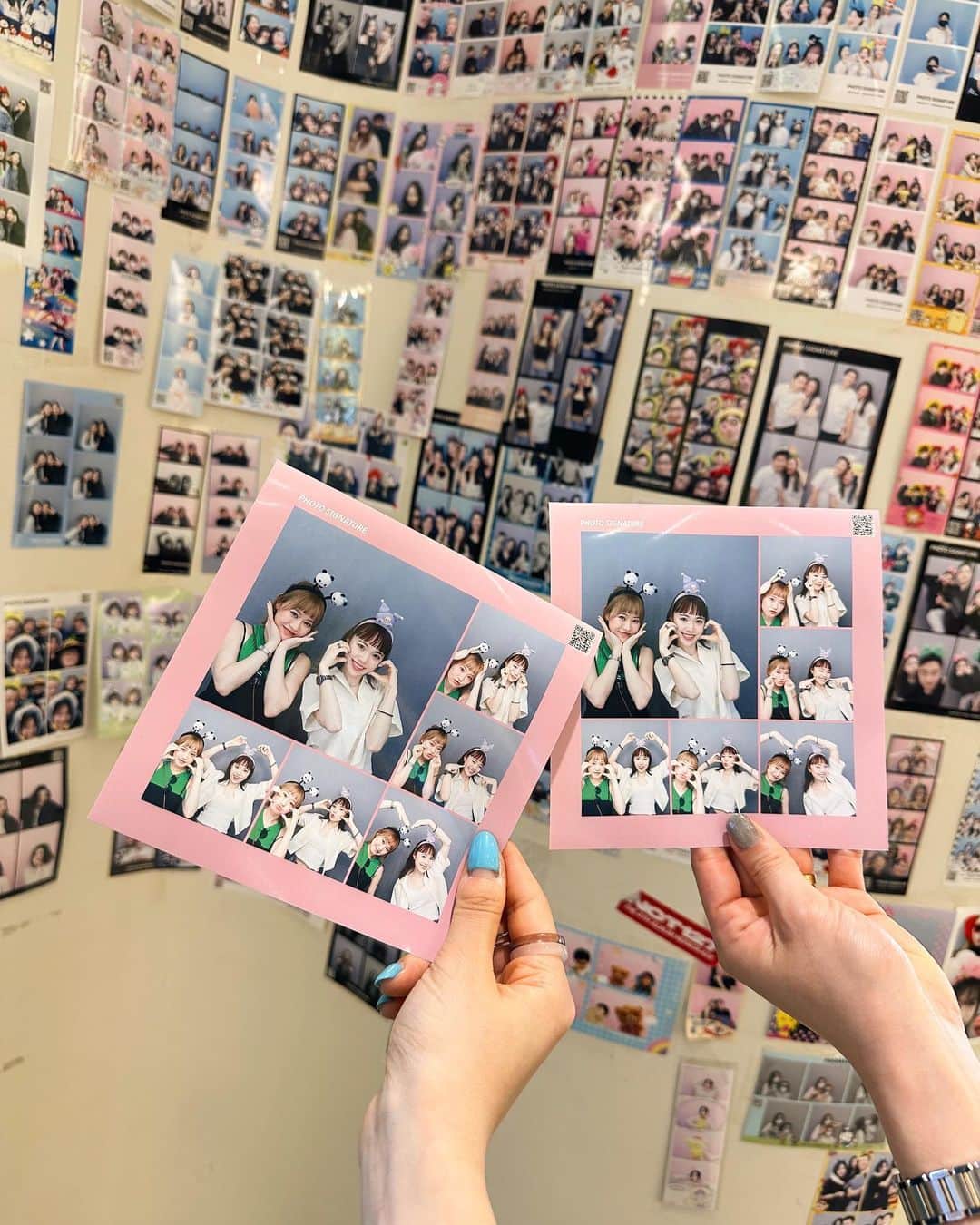 sayocoのインスタグラム：「帰国の事実、受け入れられない🥲💭 またすぐ来なければ✈️🇰🇷💗  至る所にプリクラあって撮ったけど 予想してたより大きいの出て来た😂 そして一枚しか出て来ないね〜ゆうて 外出たら遅めにもう一枚出て来て焦った🤣💫  韓国で空前のサンリオブームすぎて クロミのカチューシャ😈💜  #韓国プリクラ #ソウル女子旅 #sayo_trip」