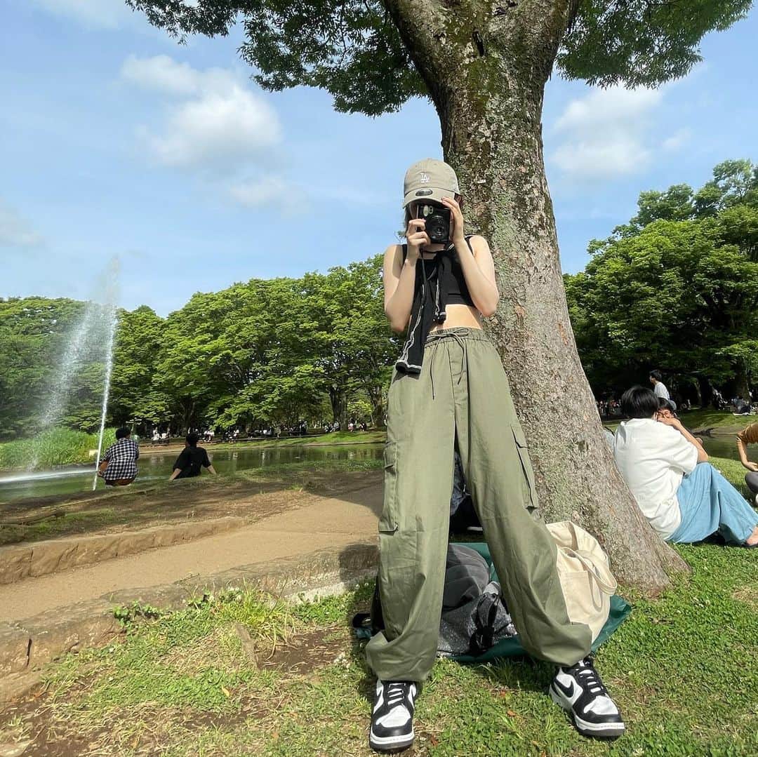 東海林クレア（くれたん）さんのインスタグラム写真 - (東海林クレア（くれたん）Instagram)「picnic💙🤍」5月23日 10時33分 - crea_shoji