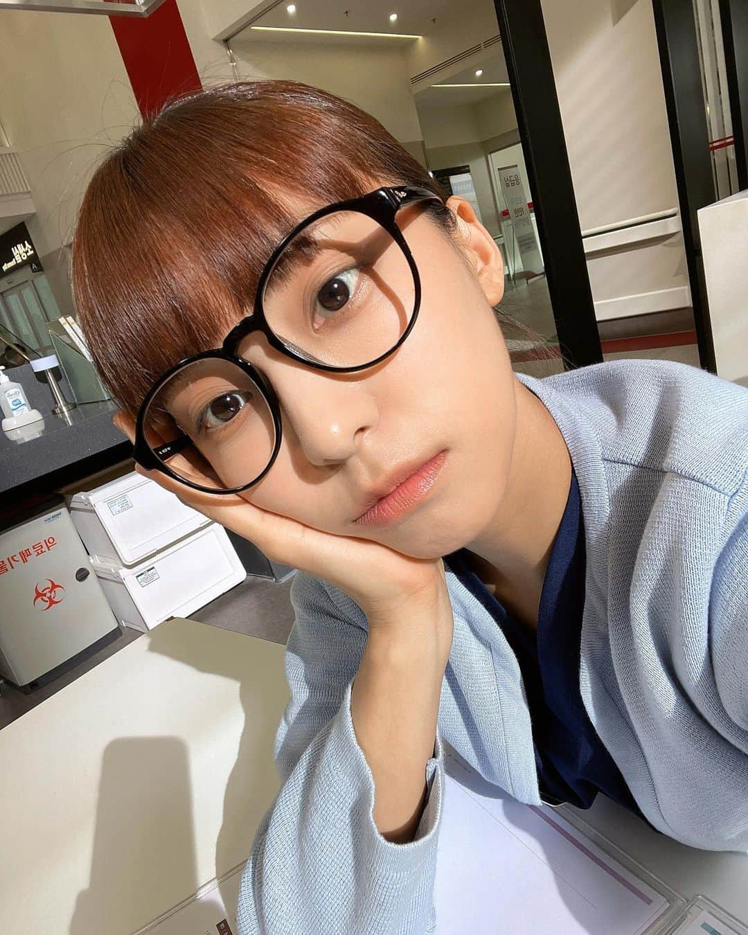 ボラさんのインスタグラム写真 - (ボラInstagram)「주영미 간호사입니다👓 Call me nurse joo 👓」5月23日 11時24分 - borabora_sugar