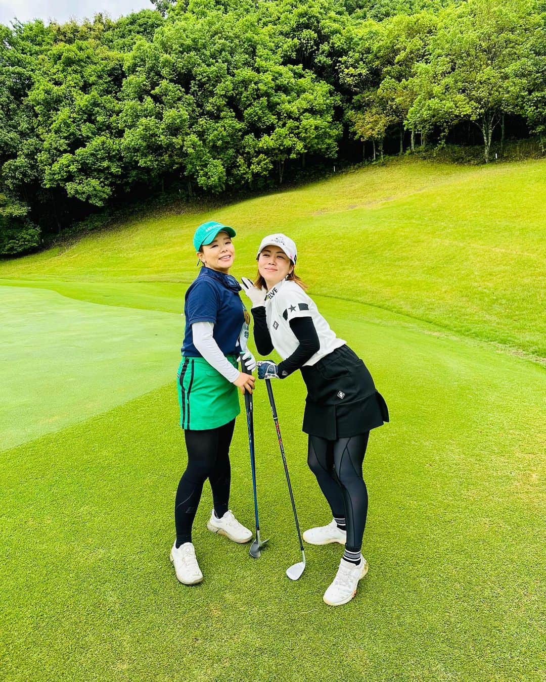 のインスタグラム：「なっちゃんが、誕生日旅行🧳計画してくれて、birthdaytrip🚗  ☔️降ったり色々だったりだったけど😆 あんなに🦀食べた事ないから😆 温泉♨️入って想い出に残る最高なbirthdaytrip🧳でした〜🩷  なっちゃん @natsumim09 ありがとう♡  #birthdaytrip #golf」