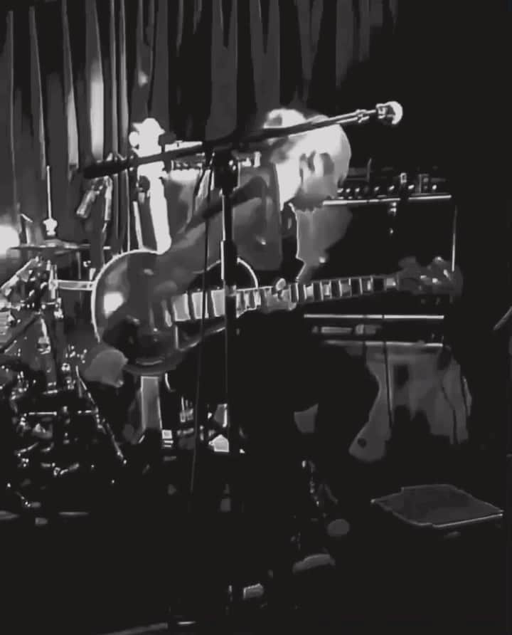 イマイアキノブのインスタグラム：「ꗴイマイ 6月の演奏  ♧6.3(土) @ KAVACH⚡︎YA 新宿  『君と逢う新宿』vol.50  出演 阿呆の匙 イマイアキノブ  開場 18:30 開演 19:00 ¥3000＋飲物代  予約 kavachya.yoyaku@gmail.com  問い KAVACH⚡︎YA  新宿区歌舞伎町2-9-18 ライオンズプラザ新宿2F ☎︎03 6233 8677 ーーーーーーーーー ♧6.8(木) @ 下北沢 Flowers Loft  『One Garden』  出演 イマイアキノブ 佐々木亮介  OPEN 18:30  START 19:00 ¥3500別途飲物代  主催 企画 THE PERMANENT PICTURES @the_permanent_pictures  Supported by MAZRI Inc. / Shimokitazawa Flowers Loft  TICKET INFO Shimokitazawa Flowers Loft　http://www.loft-prj.co.jp/flowersloft/  e+ https://eplus.jp/sf/detail/3847140001-P0030001 ーーーーーーーーー ♧6.10(土) @ 虎ノ門 Rethink Lounge   『Rock, Talk, Smoke….Drunk？ Vol.59』  出演 百々和宏(MO’SOME TONEBENDER)  OPEN 18:00  START 18:30 前売 3,800円  当日 4,000円 (＋ドリンク別500円)  【チケット】 ◎予約受付中 メールアドレス ukp@ukproject.com 件名 6/10 RTSD 本文 名前/人数/住所/電話番号をご記入の上お申し込みください。 メール受信後、3日以内に返信させていただきます。  会場・問い合わせ先 Rethink Lounge TORANOMON 東京都港区虎ノ門２丁目２－１住友不動産虎ノ門タワー1F TEL：03-5570-1033 [MON-FRI 10：00-18：00] ーーーーーーーーー ♧6.17(土) @ 大阪 épice cafe  出演 イマイアキノブ 山本久土  open17:00 start18:00 前売¥3,500 当日¥4,000(別途food & drink)  予約 épice cafe ☎︎ 06-6867-9937 大阪市北区中崎2丁目4-12エスコート105 ーーーーーーーーー ♧6.18(日)@岐阜adapter  出演 イマイアキノブ 山本久土  open17:00 start17:30 前売¥3,500 当日¥4,000(別途飲料代)  予約 adapter ☎︎ 050-6867-6686 https://r.goope.jp/waytogo/ 岐阜市清住町1-10 オオノ-ビル2F ーーーーーーーーー ♧6.24(土) @ 恵比寿 LIQUID ROOM URASUJI.25周年のイベント 詳細 @urasuji.base   出演 [LIVE] THE COLTS THE SCOOTERS THE NEATBEATS KING BROTHERS イマイアキノブカルテット 54NUDE HONEYS [DJ] DJ URASUJI.CREW SATO HASEGENTA OKANO ZONO  問い LIQUIDROOM  ☎︎ 03-5464-0800 http://www.liquidroom.net  ★年齢制限 未就学児入場不可となります (６歳以上チケットが必要)  #livemusic  #イマイアキノブ」