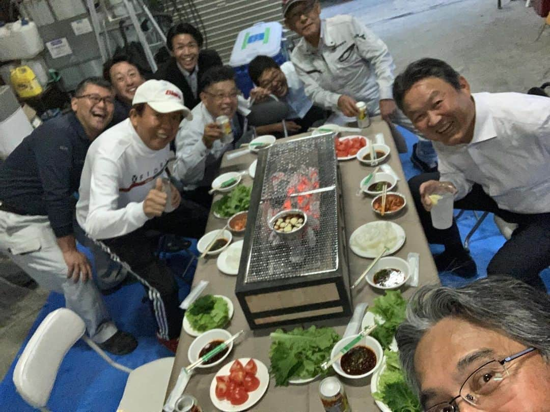 村上ショージさんのインスタグラム写真 - (村上ショージInstagram)「いつもの仲間といつもの場所で焼肉ホルモンパーティー🎉これが又美味いんですよ😋楽しみの１つでも有ります^_^ありがとういつも😊😭」5月23日 12時17分 - murakamis0528