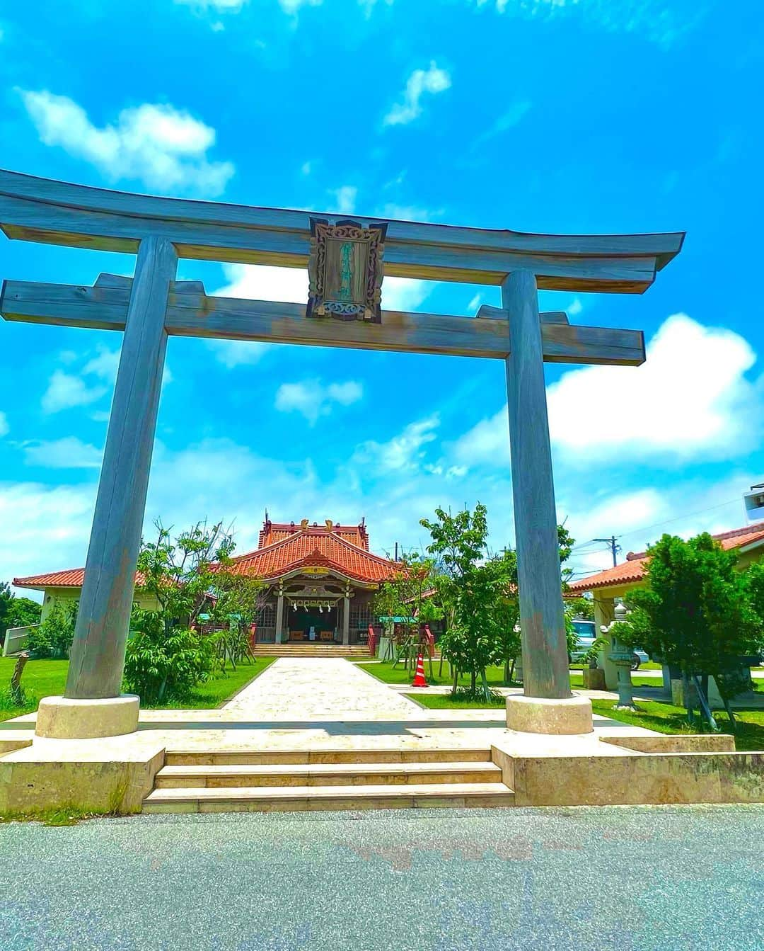 ちゃぶさんのインスタグラム写真 - (ちゃぶInstagram)「宮古島の素材で作れる 石鹸作ったり 神社行ったり シーサー作ったり マッサージしたりした✌︎︎(* ॑꒳ ॑*)✌︎︎ 楽しかった✌︎(　˙ᵕ˙　)✌︎   #宮古島旅行  #宮古島観光スポット  #宮古島アクティビティ  #宮古島物作り  #宮古島マッサージ  #伊良部島マッサージ  #宮古神社  #御朱印」5月23日 12時24分 - zuuumaru